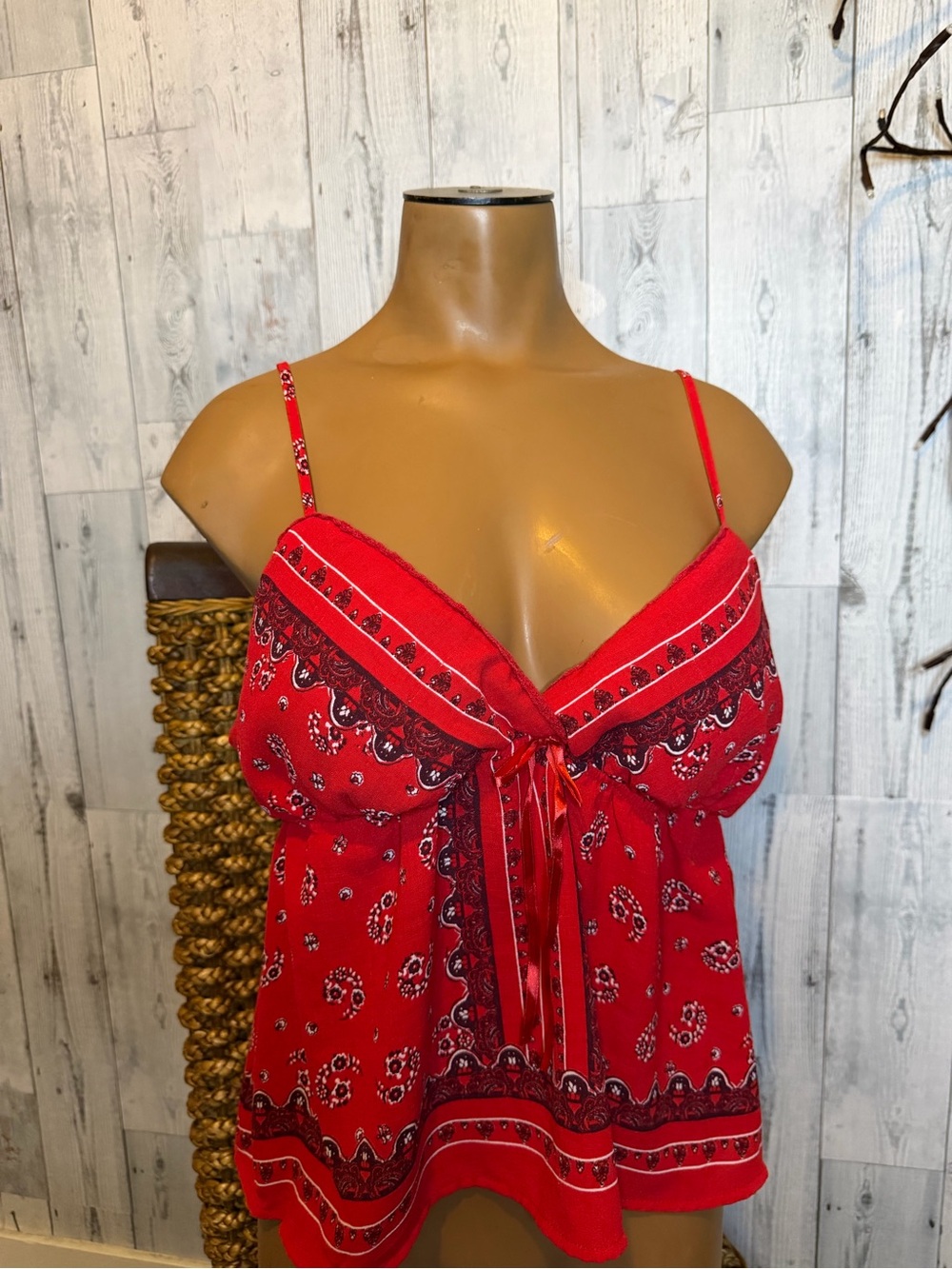 No Boundaries Red Bandana-Print Spaghetti Strap Tank